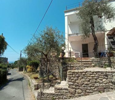 Tellaro Apartment | Borgo Antico - Casa White Tellaro PT