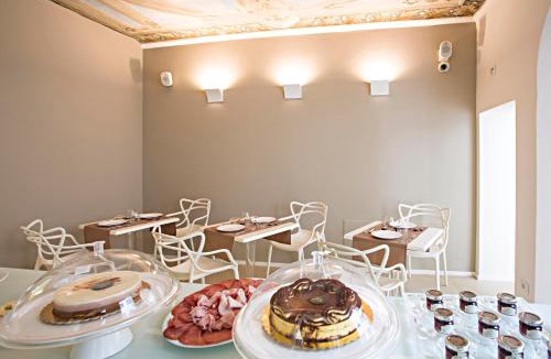 Ferrara Historic Centre Bed & Breakfast | Borgoleoni 18 - Room and Breakfast