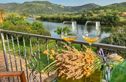 Bosa Historic Centre Apartment | BOSA APARTMENTS.COM | BALCONY ON THE RIVER