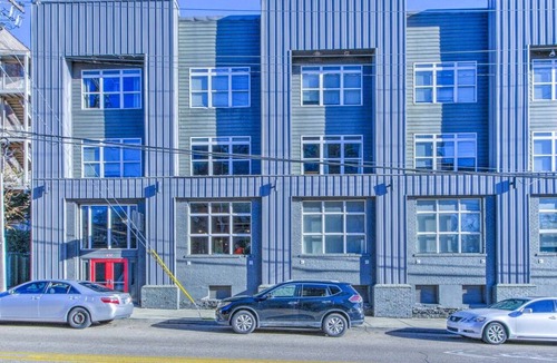 Downtown Memphis Apartment | BRAND NEW Modern Spacious Loft in Downtown with free parking