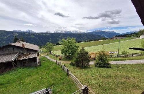Dosoledo Apartment | Breakfast with mountains view