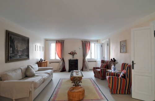 Dorsoduro Apartment | Breathtaking view on the Grand Canal and Guggenheim's garden