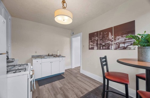 Millvale Apartment | Bright 2-Bed Retreat in Millvale - Walk to River