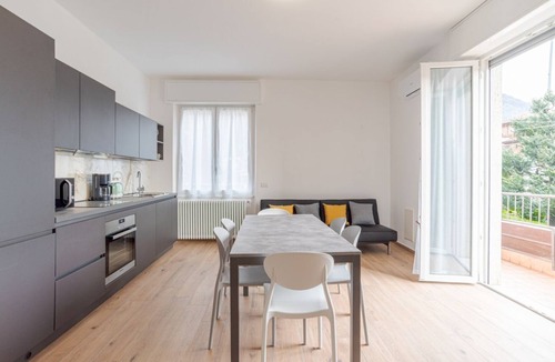 Cesana Brianza Apartment | Bright Apartment with balcony! Resegone House