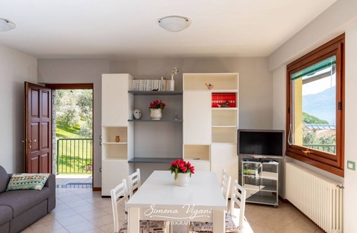 Zorzino Apartment | Bright apartment with lake view and pool