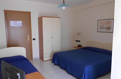 Monte Sant'Angelo Bed & Breakfast | Bright B&B with Sea View Balcony - 347 - Santangelo - Pool