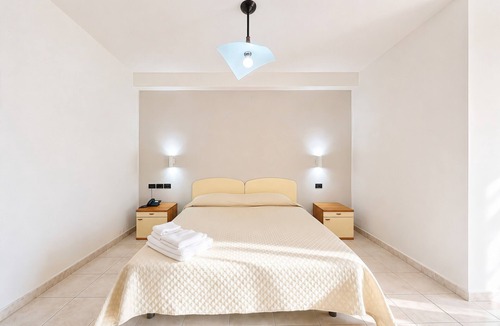 Monte Sant'Angelo Bed & Breakfast | Bright Sea View B&B with Balcony - 345 - Santangelo - Pool