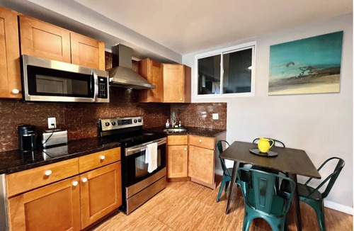 Chinatown Apartment | Bright& Stylish 2bd Apt next to Convention Center