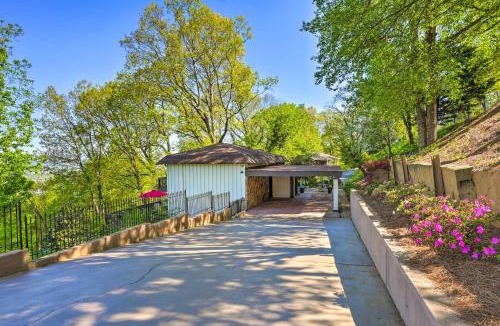 Missionary Ridge House | Bring Your Pets! Chattanooga Home w/Dtwn Views