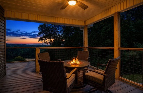 Kodak House | Broadview, River, Golf Course, Games, free Attraction Tickets, WIFI!