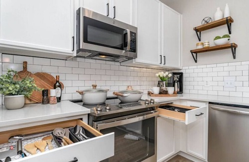 Northwest Raleigh House | Bruno Landing. Fresh, Comfortable, Convenient -RDU