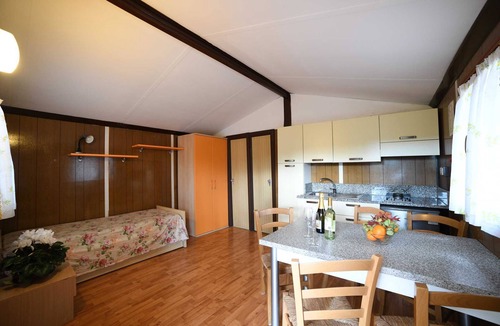 Villanova d'Albenga House | Bungalow with veranda and pool