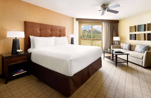 Crested Butte Hotel | By Mt. Crested Butte + Skiing. Restaurant. Spa.
