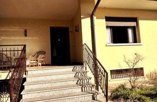 Caneva House | CÀ DEGLI OLIVI - Villino tra gli Olivi nel Borgo
