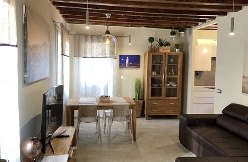 Dorsoduro House | Ca 'Barba 24 - five minutes from the Accademia bridge