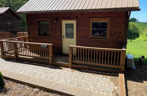 Purlear Cabin | Cabin #3 The Sky Retreat - Off the Blue Ridge Parkway