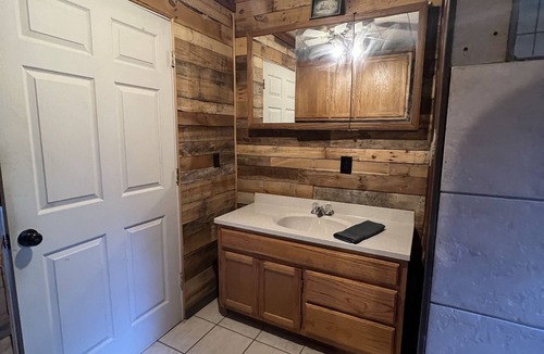 Saffell Cabin | Cabin that sits on 3 acres that joins Shirey Bay Rainey Brake WMA.