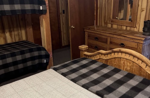 Saffell Cabin | Cabin that sits on 3 acres that joins Shirey Bay Rainey Brake WMA.