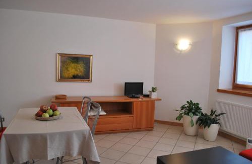 Castel Condino Apartment | Cadari' Appartamenti