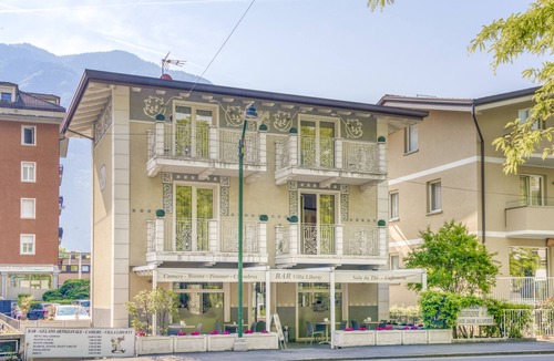 Darfo Boario Terme House | Camelia - Single Room with Balcony in Art Nouveau Villa