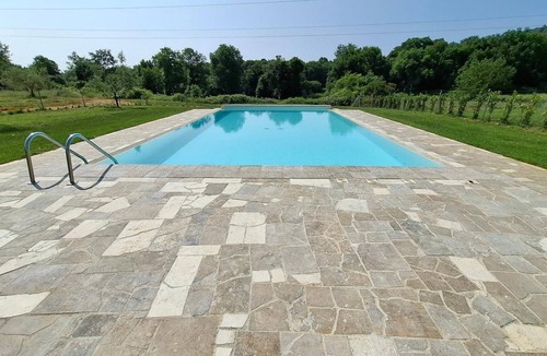 Simignano Apartment | Camera Castello – Agriturismo la Taverna di Celsa with Shared Pool