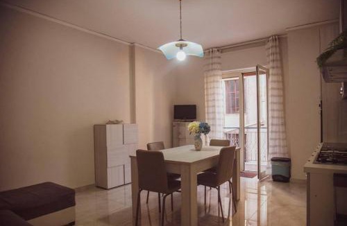 Poggiomarino Apartment | Campania Apartment Vesuvio Comfort -150m dalla stazione - 5km da Pompei