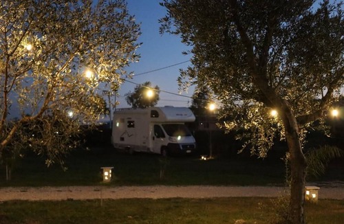 Serre RV Rental | Campeggio in Fattoria