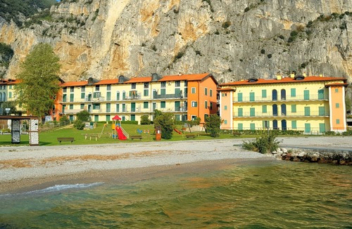 Campione del Garda Apartment | Campione Giulia Exclusive Lakefront