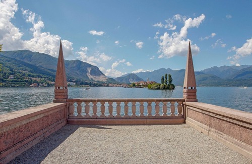 Baveno Apartment | Carl & Do Lake View 4/5 Pax