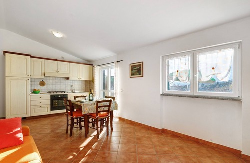 Ceriale Apartment | 'Carrubo' Apartment with Sea View, Wi-Fi and Air Conditioning