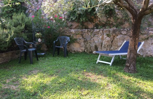 Nord-Ovest Apartment | Casa Are Junior. Two-room apartment with a large marble bathroom and a comfortable sofa bed.