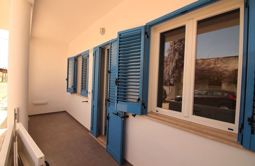 Lido Marini House | Casa Bluet, Modern house 50 meters from the sea
