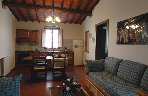Montaione House | Casa Bonaventura A: A welcoming apartment in the characteristic style of the Tuscan countryside, with Free WI-FI.