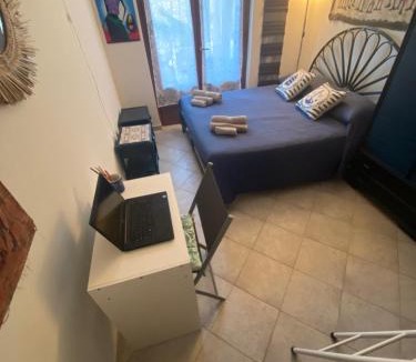 Lipari Historic Centre Apartment | Casa Bouganville, vista mare!