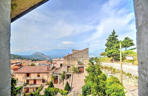 Sicignano degli Alburni House | Casa Candia: A characteristic and welcoming two-story independent house situated in the heart of the Cilento, Vallo di Diano and Alburni National Park.