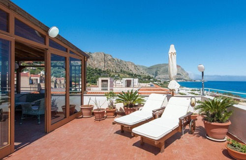 Addaura Apartment | Casa con terrazza sul mare all'Addaura by Wonderful Italy