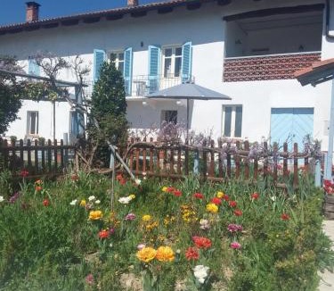 Belveglio Bed & Breakfast | Casa del Roseto