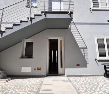 S'Archittu House | Casa dell arco