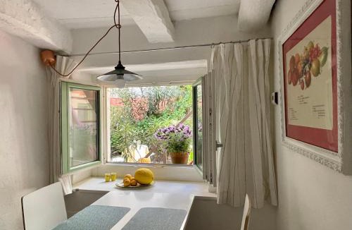 Resiga Apartment | Casa Fresco: 400 year old historical gem