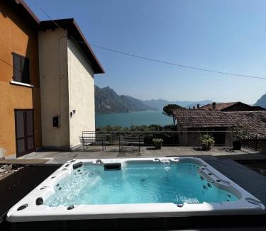 Zorzino Apartment | Casa Gina with private pool and lake view