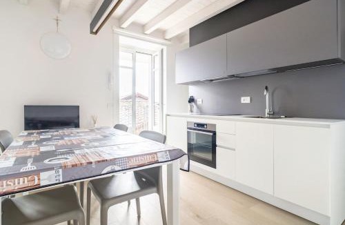 Zorzino Apartment | Casa Gina with private pool and lake view