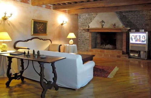 San Venanzo House | Casa Ingrid by Interhome
