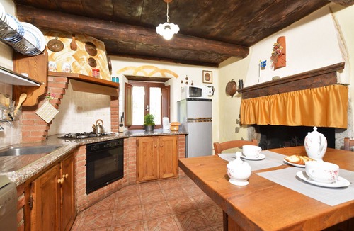 Castiglione di Garfagnana House | Casa Le Meriche, Castiglione di Garfagnana, Italy