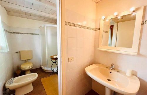 Serralunga di Crea House | Casa Mina(Wi-fi & TV)