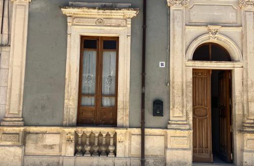 Canicattini Bagni House | Casa nel Liberty