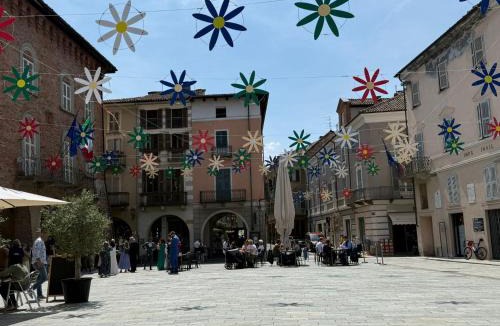Nizza Monferrato Apartment | Casa Piazza del Campanon