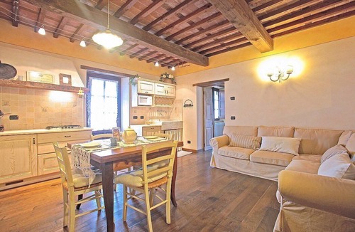 Pieve Fosciana House | Casa Robia A: A characteristic and welcoming apartment that is part of a villa, surrounded by Garfagnana Valley, with Free WI-FI.