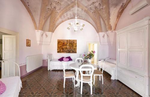 Sava Apartment | Casa Romantica by BarbarHouse
