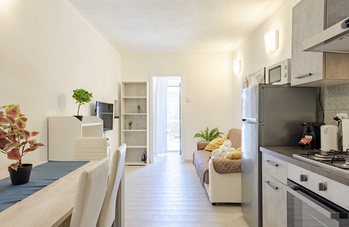 San Lorenzo della Costa Apartment | Casa Rosa Tre 1b/1b with private parking and garden
