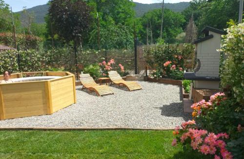 Colpetrazzo House | Casa vacanze Acero rosso